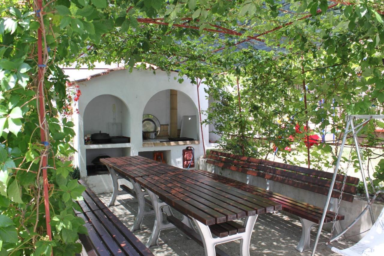 Apartments With A Parking Space Starigrad, Paklenica - 6431 Exterior foto
