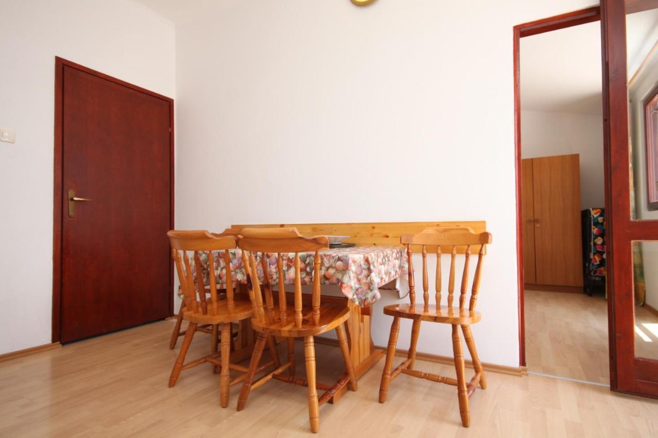 Apartments With A Parking Space Starigrad, Paklenica - 6431 Exterior foto
