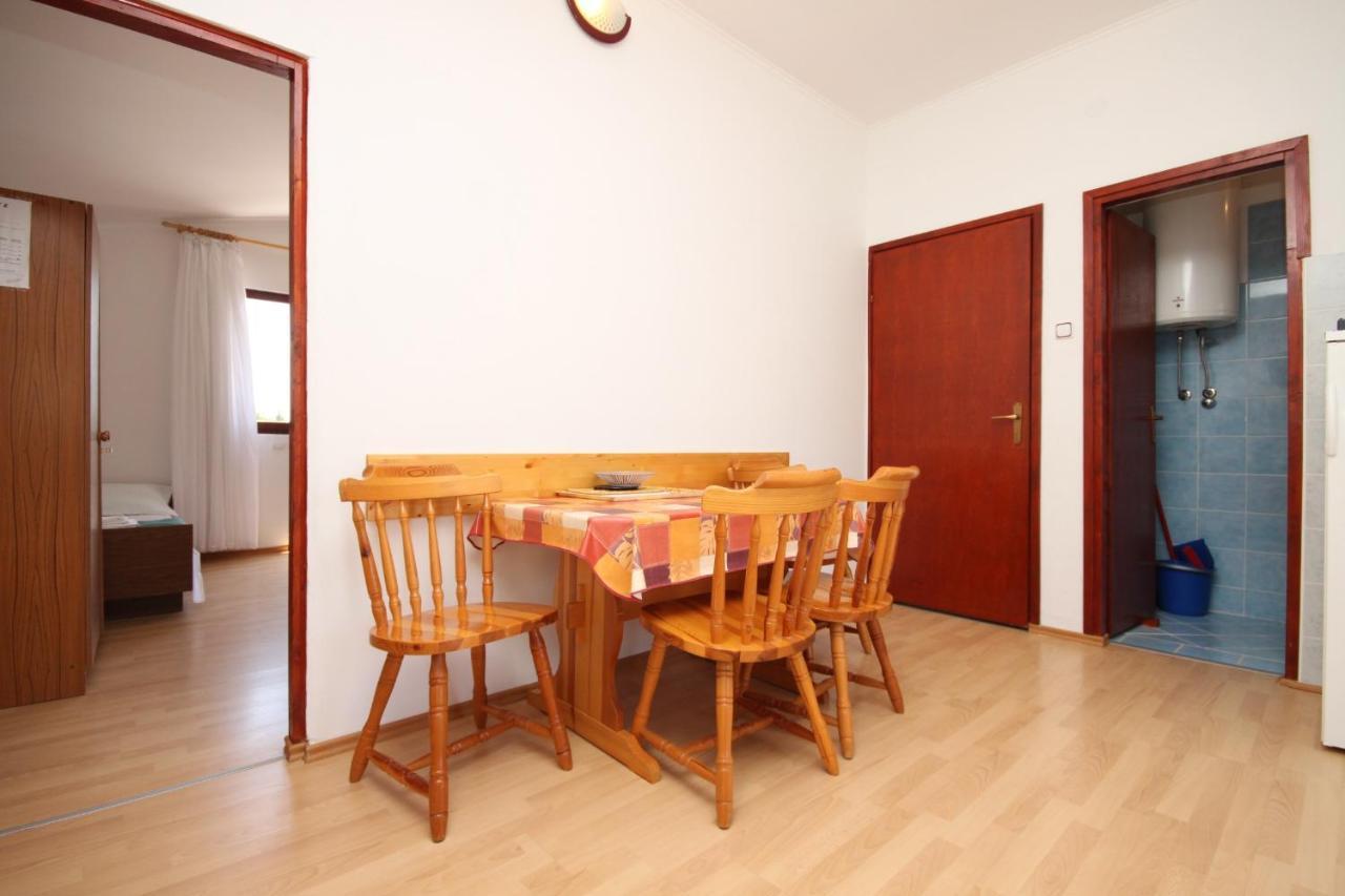 Apartments With A Parking Space Starigrad, Paklenica - 6431 Exterior foto